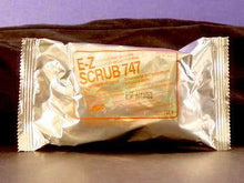 Load image into Gallery viewer, Preoperative Surgical Scrub Brush with 4% CHG - Short Date